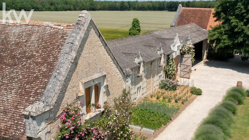 Propriété - 300 m² - 8 pièces