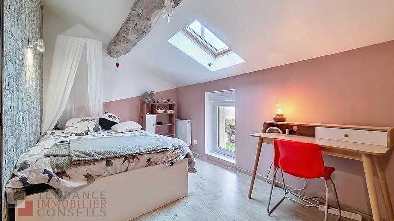 Maison - 220 m² - 9 pièces