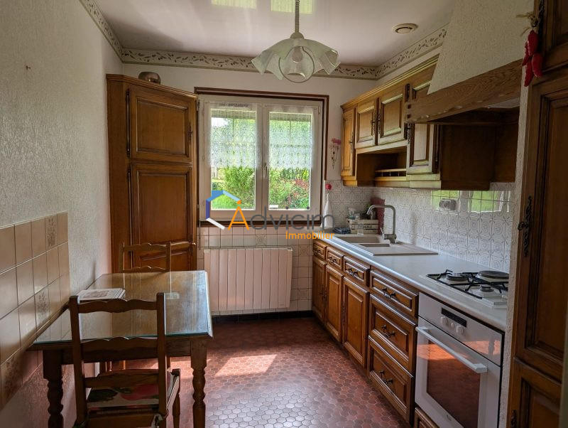 Maison - 88 m² - 6 pièces