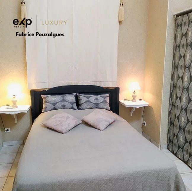 Maison - 715 m² - 29 pièces