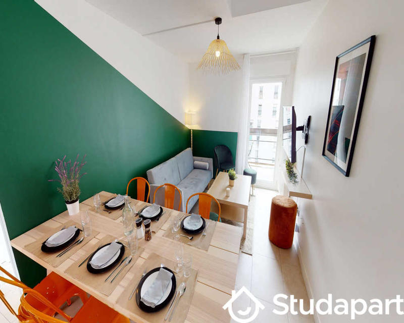 Chambre - 140 m² - 1 pièce