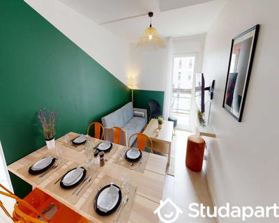 Chambre - 140 m² - 1 pièce