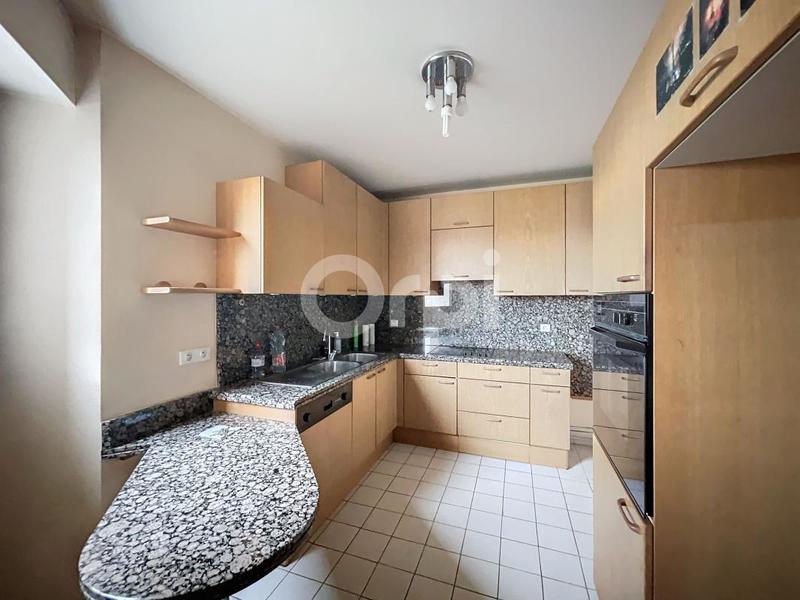 Appartement - 99 m² - 5 pièces