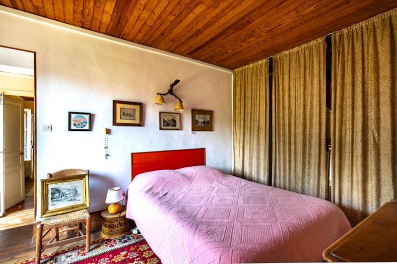 Maison - 230 m² - 8 pièces