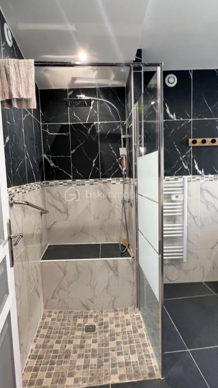 Maison - 105 m² - 6 pièces