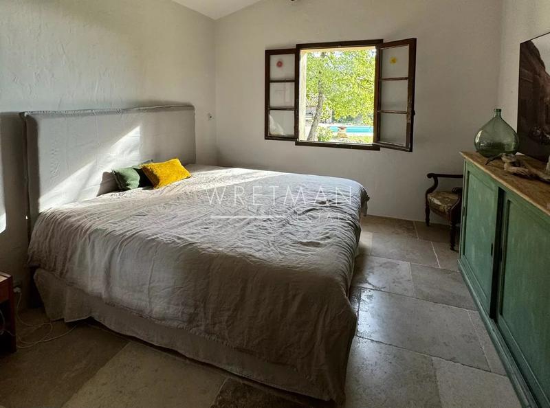 Villa - 200 m² - 5 pièces