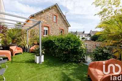 Maison - 280 m² - 9 pièces