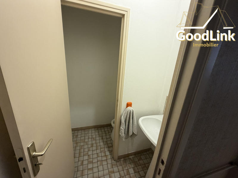 Local d'activités - 142 m²