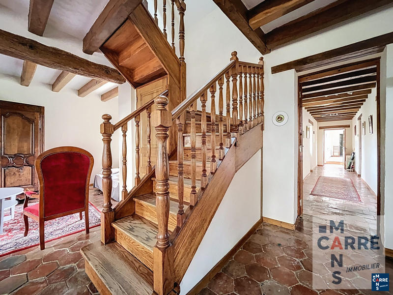 Maison - 380 m² - 10 pièces