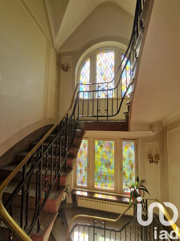 Maison - 315 m² - 20 pièces