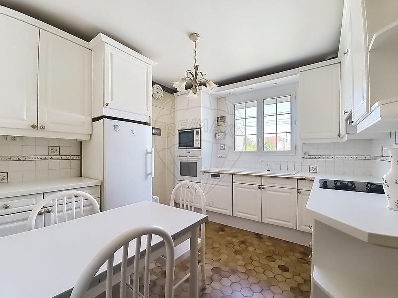 Maison - 97 m² - 4 pièces