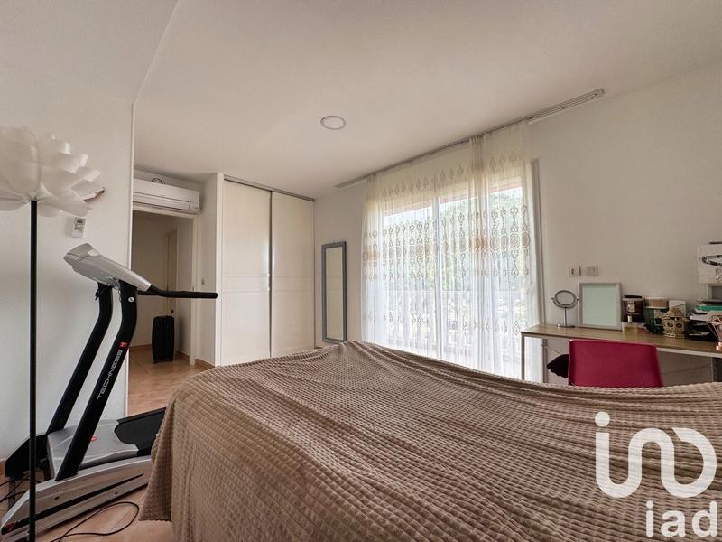 Maison - 225 m² - 7 pièces