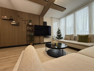 Appartement - 84 m² - 5 pièces