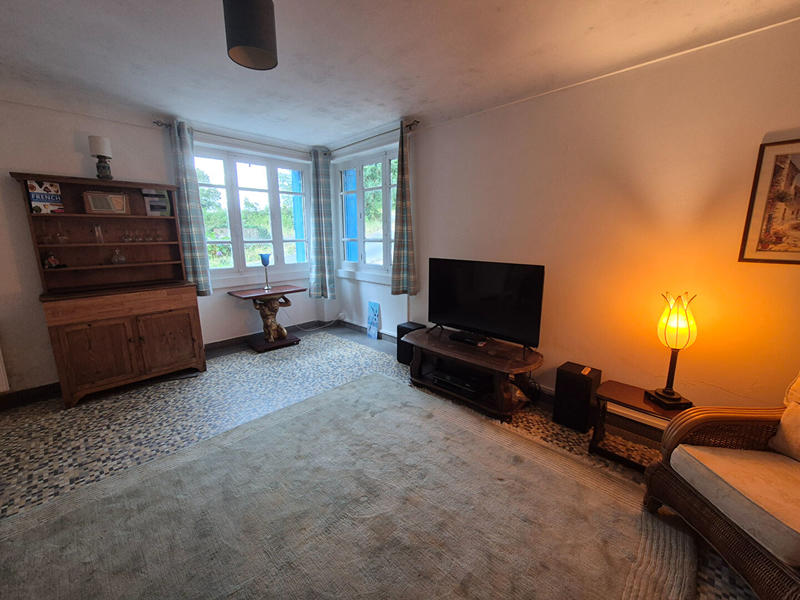 Maison - 260 m² - 11 pièces