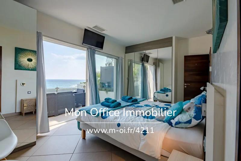 Maison - 308 m² - 10 pièces