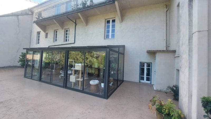Maison - 373 m² - 18 pièces