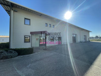 Local d'activités - 900 m²