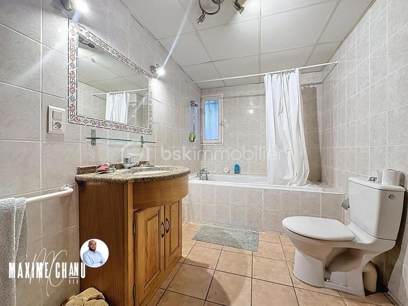 Pavillon - 191 m² - 8 pièces