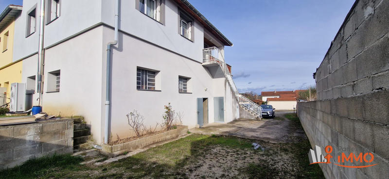 Maison traditionnelle - 100 m² - 4 pièces