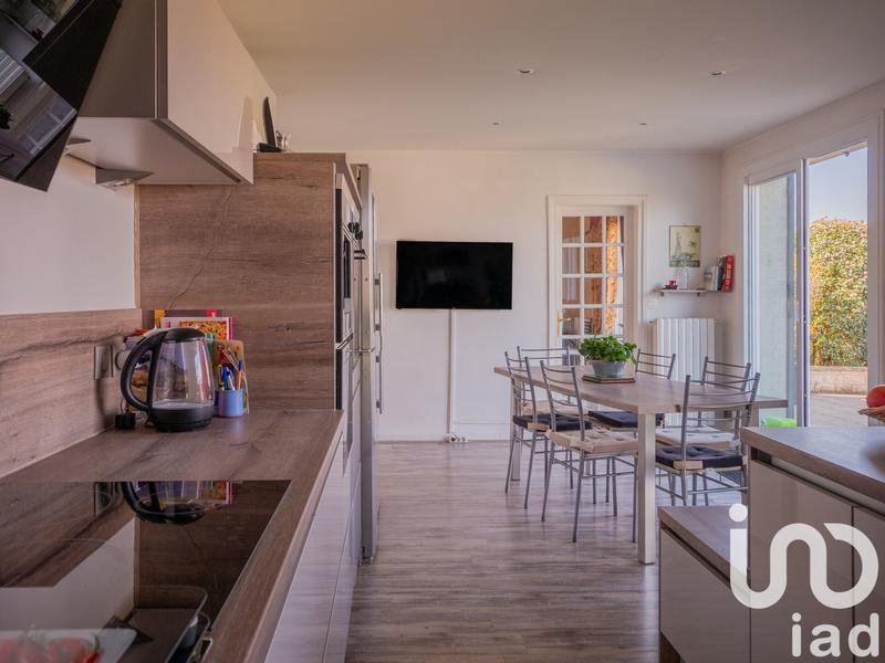 Maison - 300 m² - 13 pièces