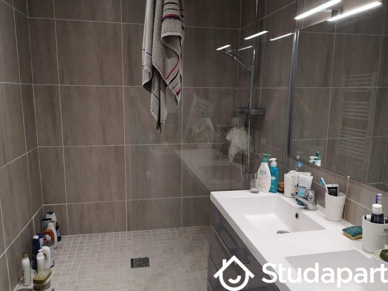 Chambre - 11 m² - 1 pièce