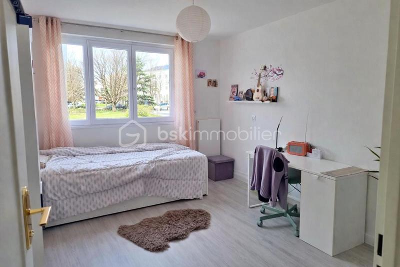 Appartement - 99 m² - 5 pièces
