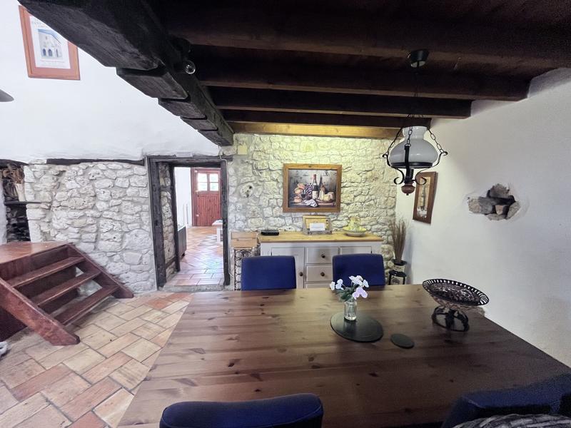 Maison traditionnelle - 350 m² - 14 pièces