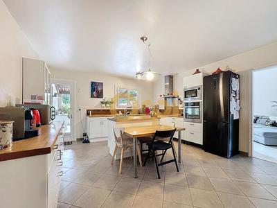 Maison - 160 m² - 5 pièces