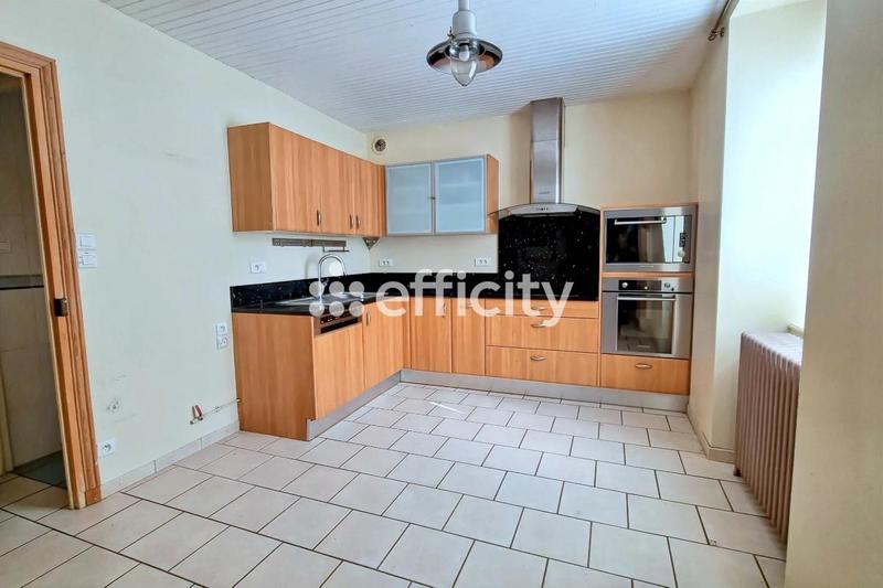 Maison en pierre - 175 m² - 7 pièces