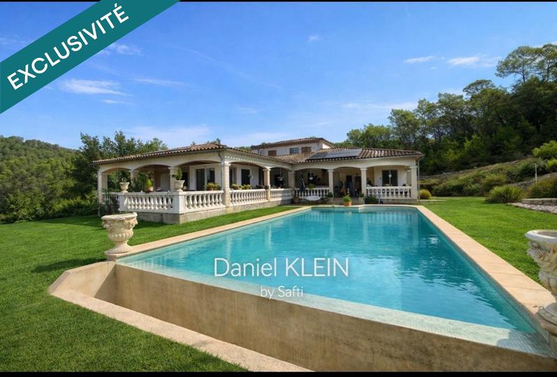 Maison - 230 m² - 6 pièces