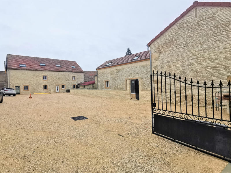 Appartement - 245 m² - 8 pièces