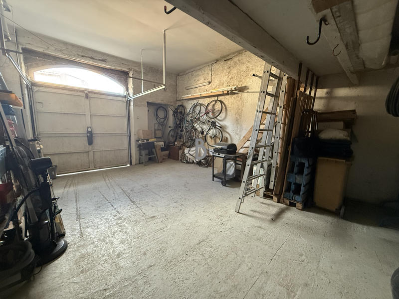 Maison - 236 m² - 7 pièces