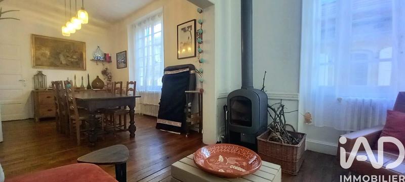 Maison - 233 m² - 9 pièces