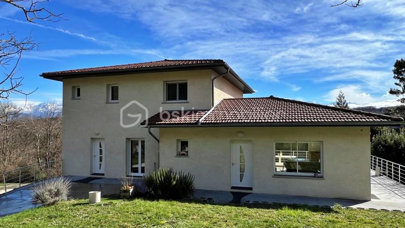 Maison - 196 m² - 6 pièces