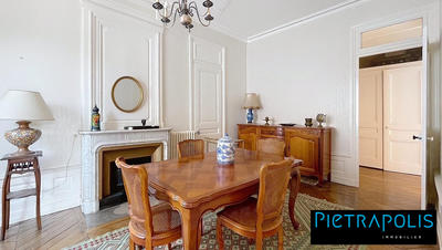 Appartement - 132 m² - 5 pièces