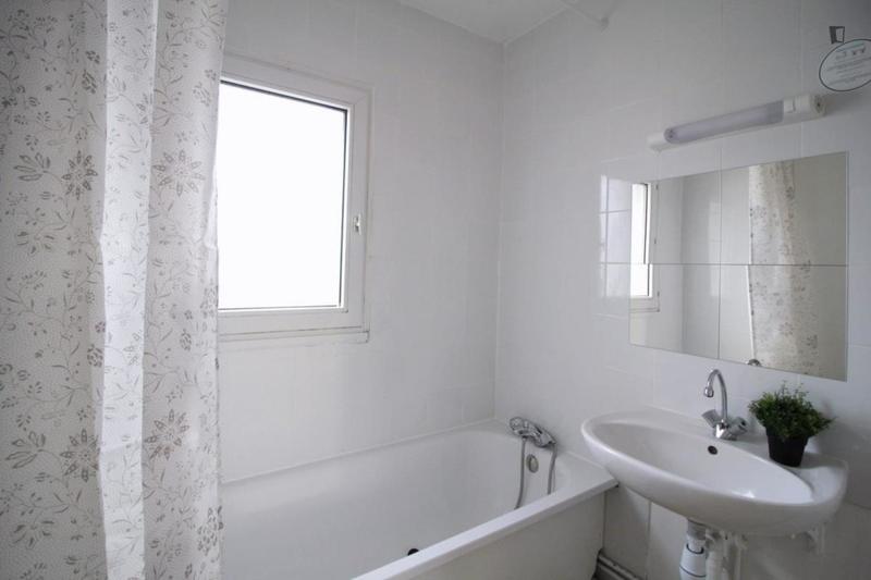 Chambre - 10 m² - 4 pièces