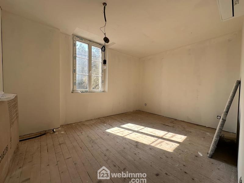 Maison - 77 m² - 5 pièces