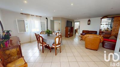 Maison - 300 m² - 14 pièces