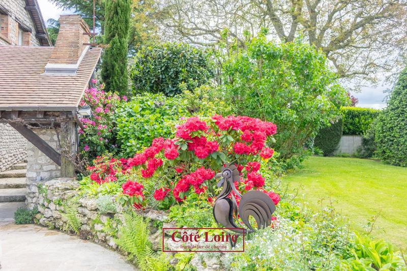 Maison ancienne - 251 m² - 7 pièces