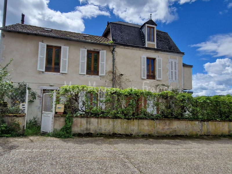 Maison - 115 m² - 9 pièces