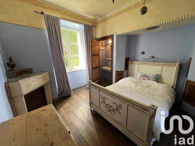 Maison - 438 m² - 16 pièces