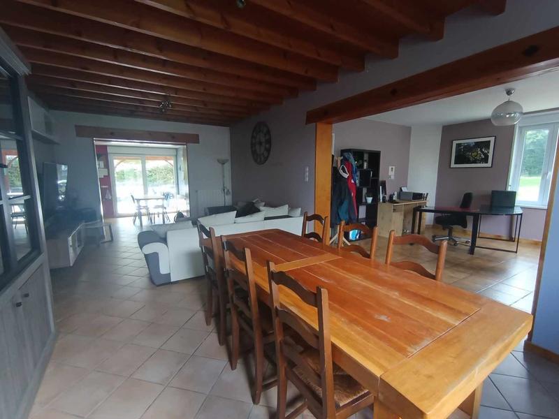 Maison - 140 m² - 5 pièces