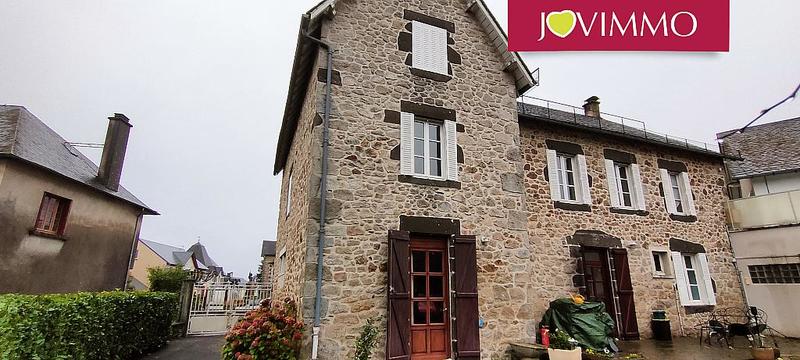 Maison - 262 m² - 12 pièces