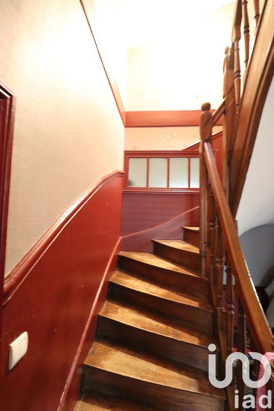 Maison - 220 m² - 11 pièces