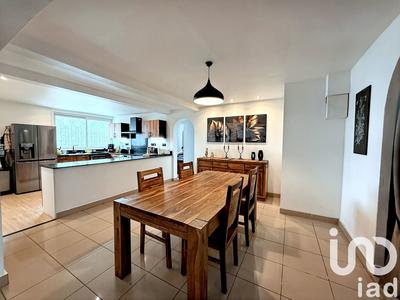 Maison - 197 m² - 10 pièces