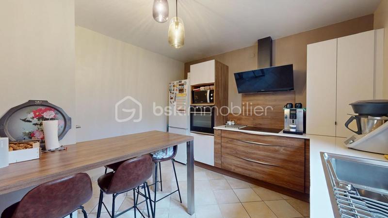 Maison - 98 m² - 5 pièces