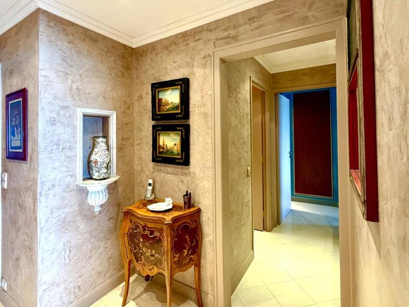 Appartement bourgeois - 82 m² - 3 pièces