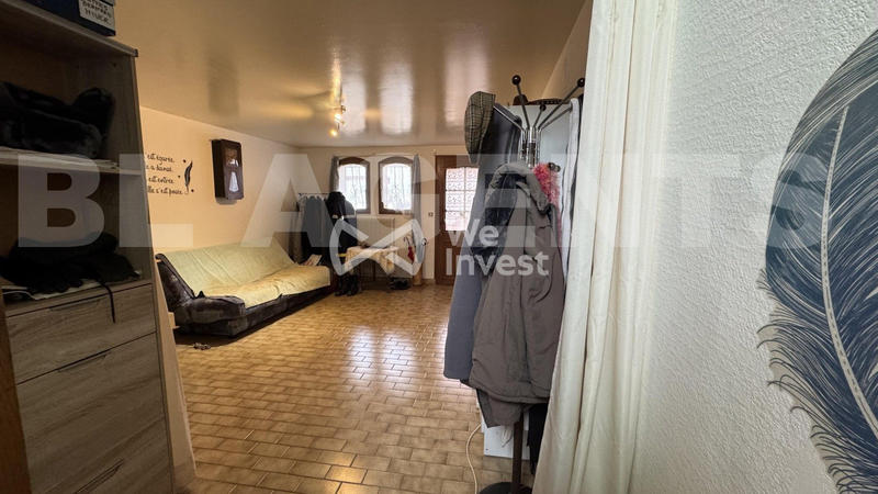 Maison - 213 m² - 8 pièces