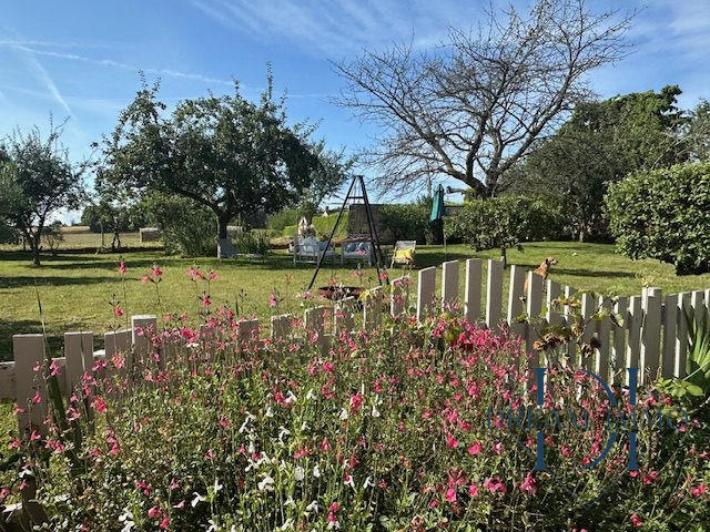 Maison - 288 m² - 13 pièces