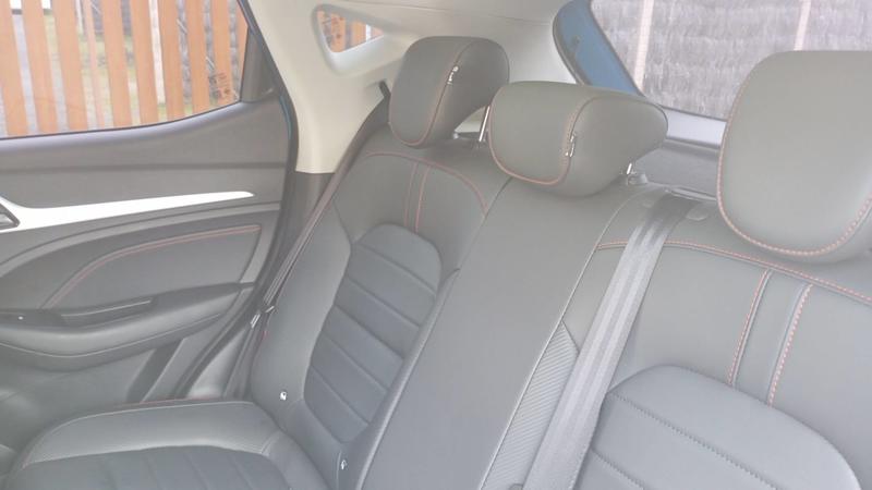 Mg Zs 111.0 Luxury - Toit ouvrant